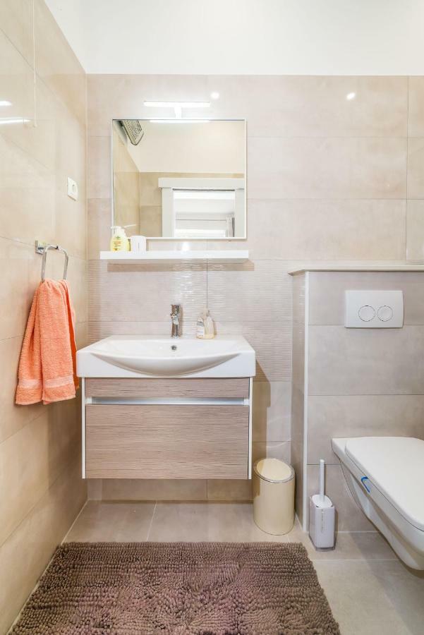 Newcity Apartment