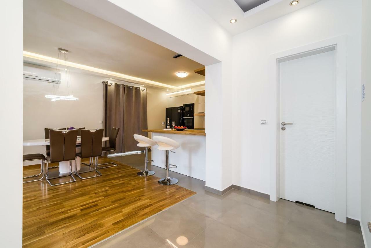 Newcity Apartment *